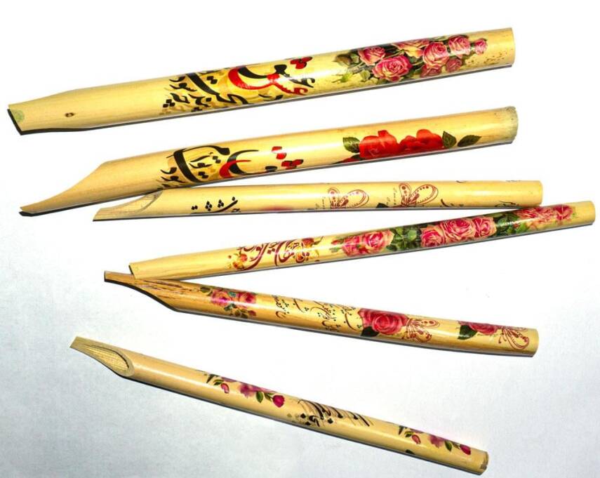 Flower Motif Reed Pen - 1