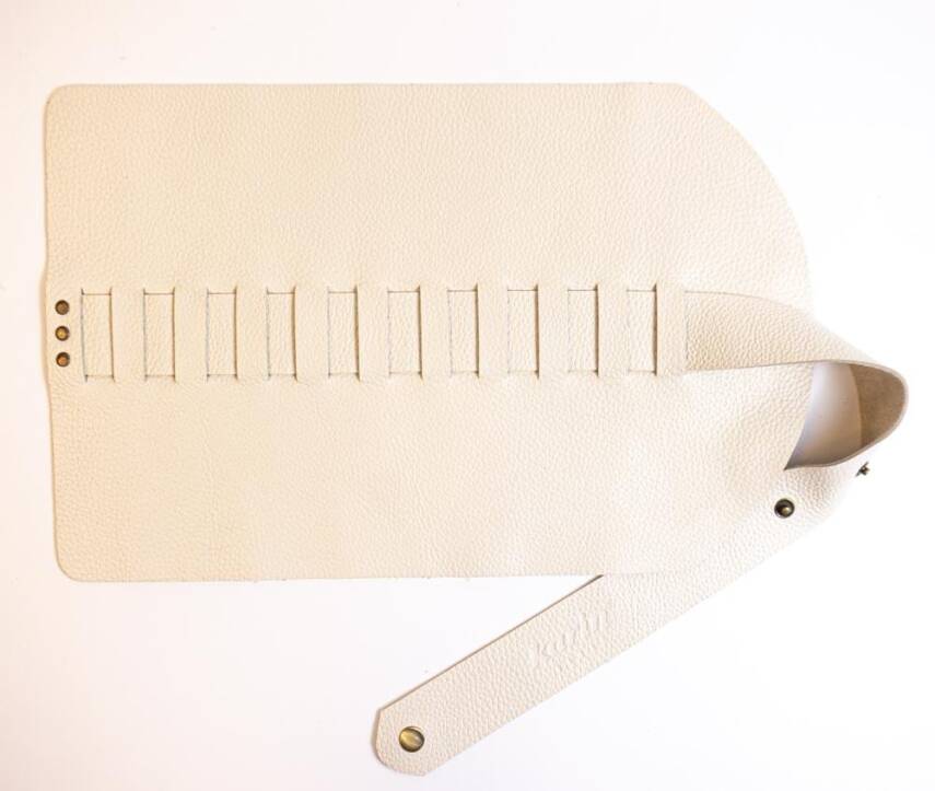 Karin Roll Leather Pen Holder White 10 Pieces - 1